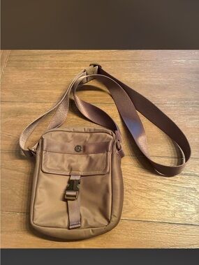 Lululemon Wunderlust Crossbody Bag